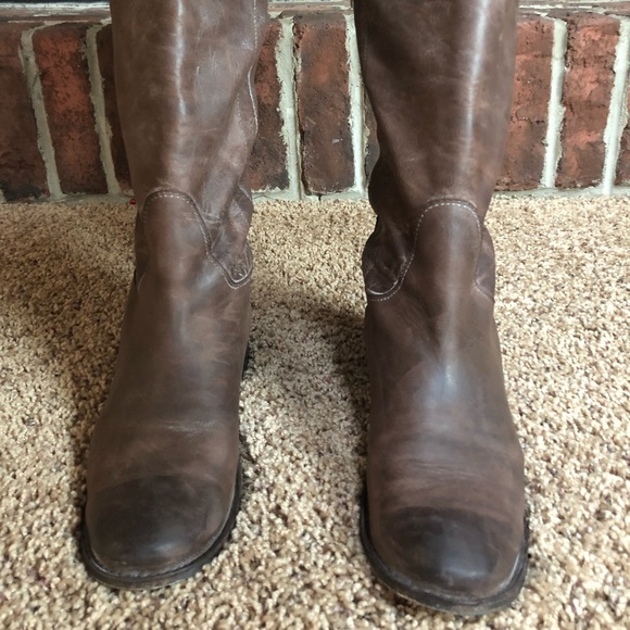 Barely worn Frye boots - Picture 2 of 6